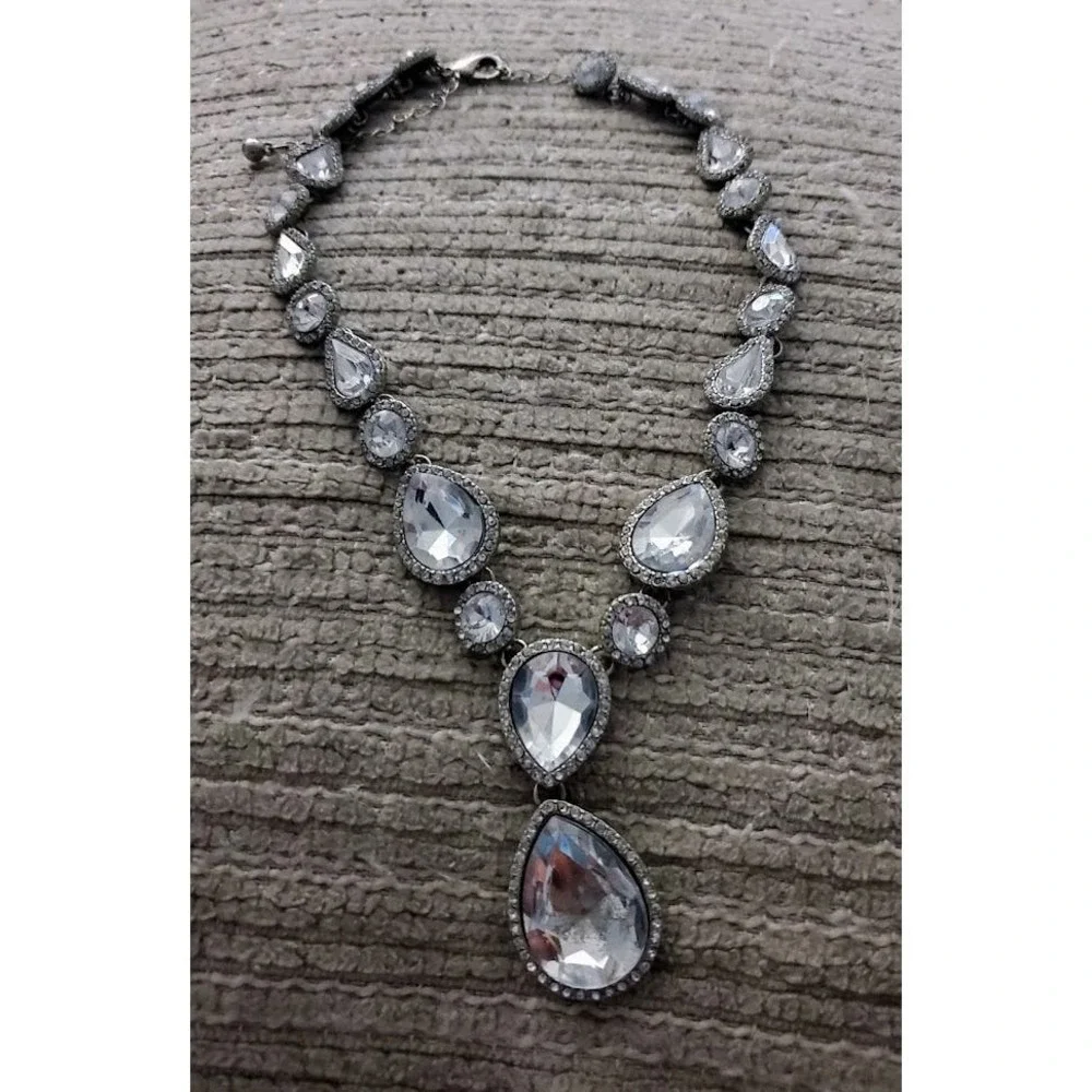 Sparkling Clear Multi Faceted Crystals Choker Bib Bridal Y Drop Necklace - Picture 7 of 8
